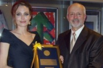 Angelina Jolie dodijeljena zlatna značka Univerziteta u Sarajevu
