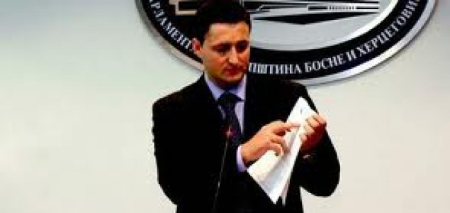 Dodik i Tihić smijenili Denisa Bećirovića