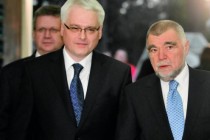 Kič i patetika: Ima li kraja blamažama Ive Josipovića?