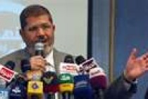 Mursi sazvao parlament, vojska ga upozorava na nezakonitost