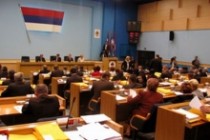 Opozicija poručila Dodiku: Dokazao si da si prevarant i ublehaš