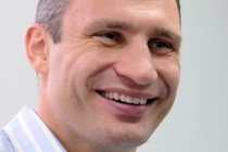 Vitalij Kličko odgodio svoju odluku za 2013. godinu