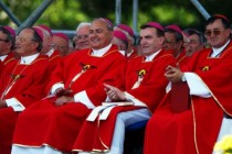 Nevladine udruge  poručuju biskupima: Isusa je razapelo svećenstvo,  a ne svjetina