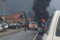 Neredi na Kosovu: Srbi postavili barikade, zapaljene gume