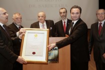 Dr. Şarik Tara primio priznanje za životno djelo