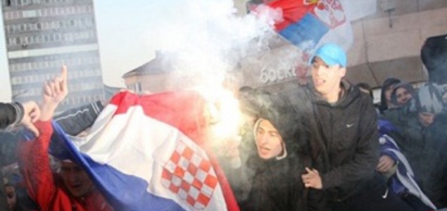 U Banjoj Luci zapaljena hrvatska zastava