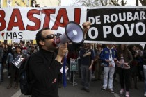 Stotine tisuća Portugalaca prosvjedovalo protiv mjera štednje