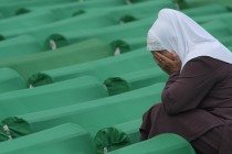 Srebreničani poručili: Nećemo odustati od izgradnje “Stuba srama” u Potočarima