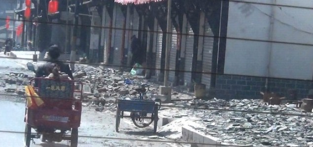 Potres u Kini: Najmanje 156 mrtvih, preko 5.500 ozlijeđenih