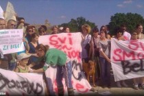 Protest Beograđana: Solidarišemo se sa Sarajlijama i svima šaljemo jedan veliki poljubac