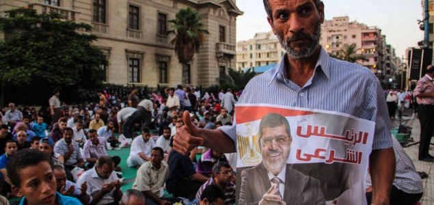 Milioni na ulicama egipatskih gradova traže povratak Mursija