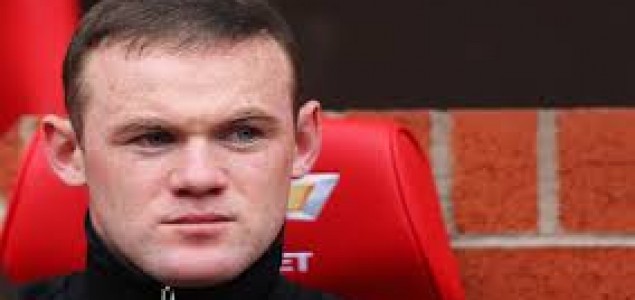 Manchester United na Wayne Rooneyu trenira strogoću