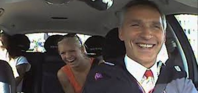 Norveški premijer na jedno popodne postao taksist: “Želim čuti što ljudi stvarno misle!”