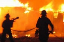 Požari u SAD i Kanadi primorali više hiljada ljudi da napuste domove