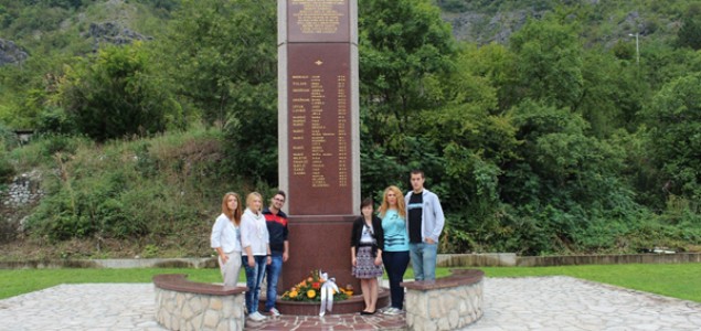 Mladi iz Sarajeva, Srebrenice i Mostara obilježili godišnjicu masakra u Grabovici