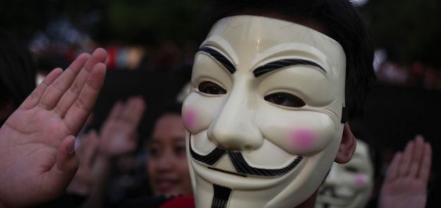 Otkriveno da je vladine stranice hakirao maloljetnik: Anonymous 12-godišnjaku plaćao video igrama