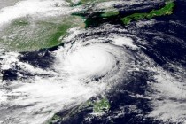 Filipini: supertajfun Haiyan odnio tri života