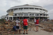 Filipini: Dosad pronađeno 2.357 tijela osoba stradalih u naletu tajfuna Haiyan