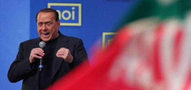 Zastupnici oduzeli Silviju Berlusconiju senatorsko mjesto