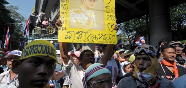 Rođendan tajlandskog kralja zaustavio je prosvjede: Adulyadej pozvao građane da počnu surađivati radi stabilnosti