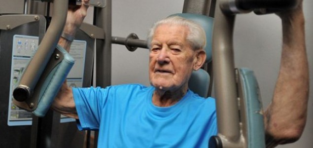 Živahni penzioner: Ima 100 godina, ide redovno u teretanu i ne misli stati!