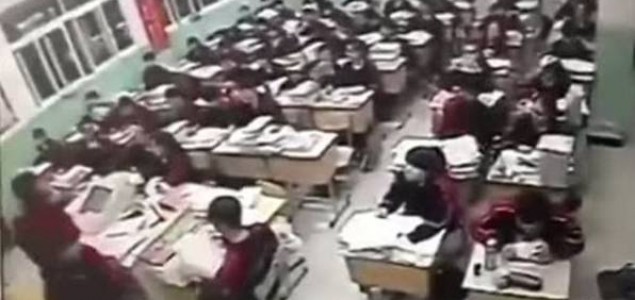 Učenik se zbog pritiska u školi ubio pred cijelim razredom