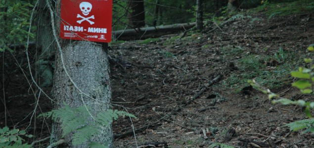 Timovi BH MAC-a u Brčkom u pripravnosti: Mine i bombe oko kuća, čak i na smetljištima