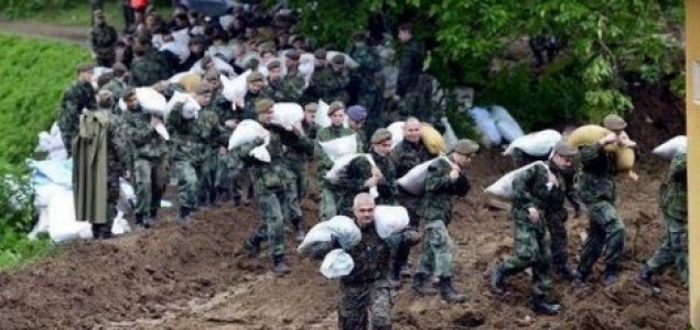 Katastrofalne poplave u Srbiji:  Petoro mrtvih, jedan nestao,Mlava probila branu, u toku evakuacija Drmna kod Kostolca