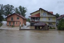 Poplave u BiH: Najteža situacija na području Tuzlanskog kantona, opštine Doboj i Maglaj