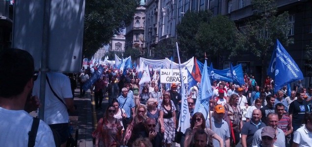 Veliki protesti radnika u Srbiji