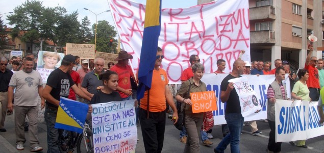 Novi protesti u Tuzli: Stotine radnika traži ispunjavanje februarskih zahtjeva