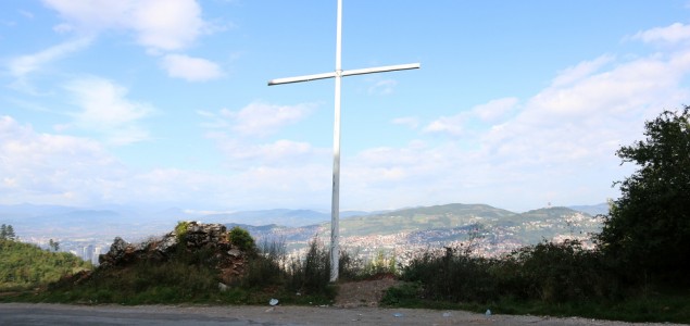 Na Zlatištu iznad Sarajeva osvanuo spomen-krst