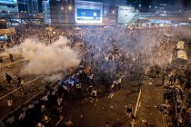 Protesti u Hong Kongu nastavljeni, interventna policija napustila ulice