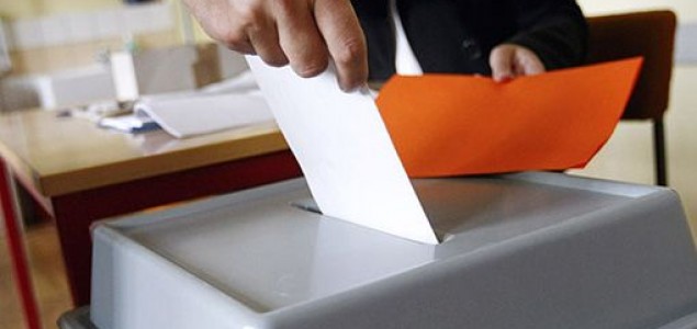 Velika izlaznost: Do 15 sati glasalo više od milion građana BiH