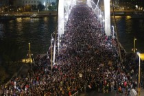 Prosvjedi upalili: Orban odustao od uvođenja poreza na internet