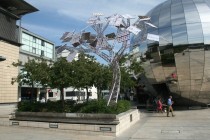 Solarno drvo umjesto pravog u centru Bristola