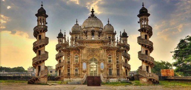 Mahabat Maqbara: savršen spoj Indo-islamske i gotičke arhitekture, Indija