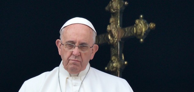Vatikan: Papa ni na koji način ne opravdava nasilje