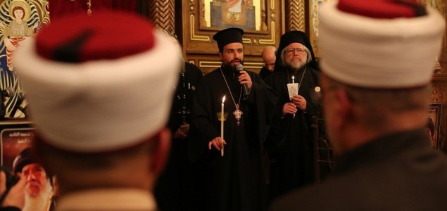 Jedinstvo: Muslimani i kršćani zajedno odaju počast ubijenim Koptima