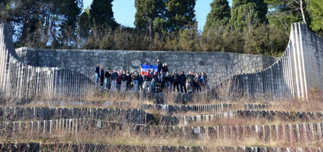 Zašto je policiji bitniji Nele od antifašista na Partizanskom groblju?