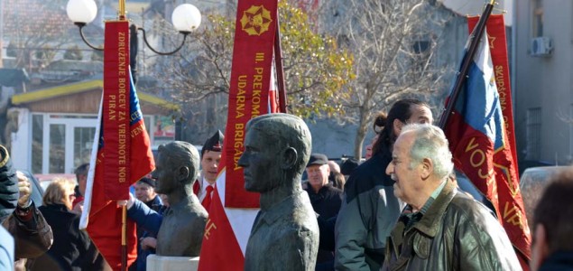 Mostar proslavio svoj rođendan: Antifašiste grupica proustaške mladeži zasula kamenjem