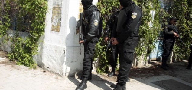 U Tunisu u napadu terorista na muzej ubijeno 17 turista
