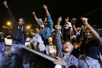 Policajci optuženi, slavlje u Baltimoreu