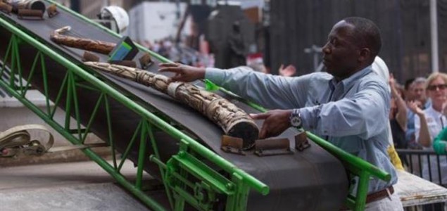 Tona slonovače uništena nasred newyorškog Times Squarea