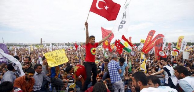 Parlamentarni izbori u Turskoj 2015: AKP još uvijek favorit