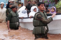 U poplavama u Pakistanu poginulo 140 osoba