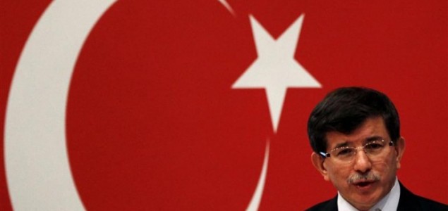 Davutoglu: Sekularizam ostaje dio turskog ustava