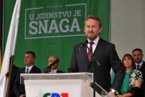 Predsjedništvo SDA prihvatilo koaliciju sa SBB-om, Sarajlić ostaje na čelu Kluba stranke