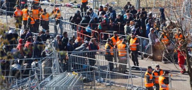 Sloveniju do danas ušlo 150.000 izbjeglica, na odlazak iz zemlje čeka još 6000