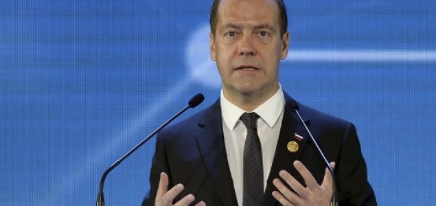 Medvedev: Ujedinjenje sa Zapadom najbolja opcija protiv terorizma